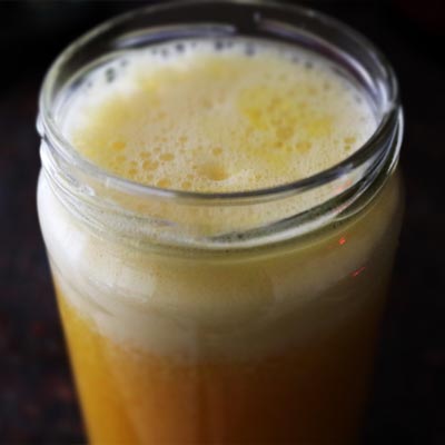 zumo-naranja-limon-gengibre-vaso